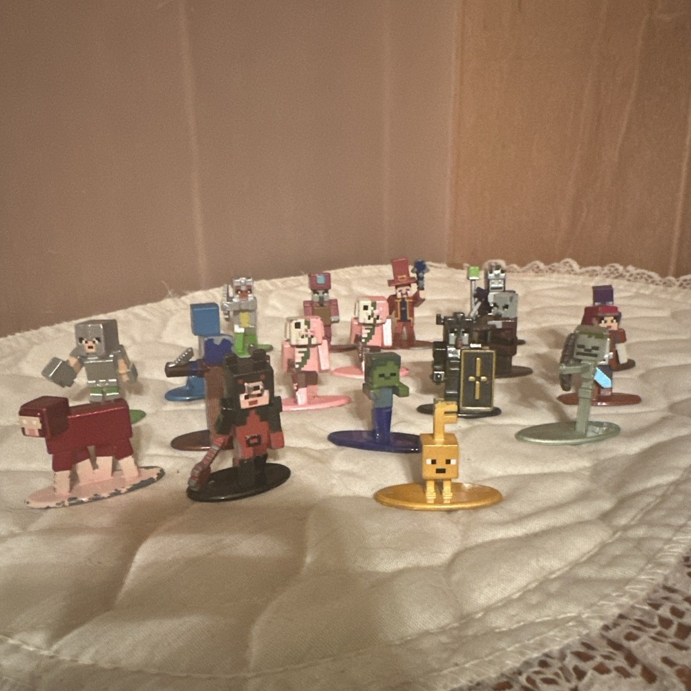 Minecraft Nano Metalfigs Jada Toys Die-Cast Metal Mini Figures 1.65" Lot Of  18